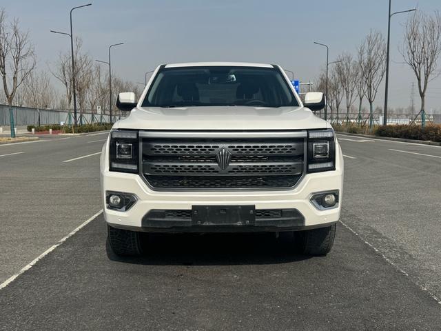 2023 Dongfeng Forthing Dadao Forthing All-Rounder 2.3TAT Gasoline Commercial-Passenger Edition AWD Standard Wheelbase Comfort — Used Sedan