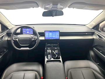 Wuling Starlight PHEV - 5