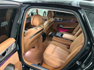 Hongqi HS7 PHEV 2.0T AWD Premium 7-Seater - 3