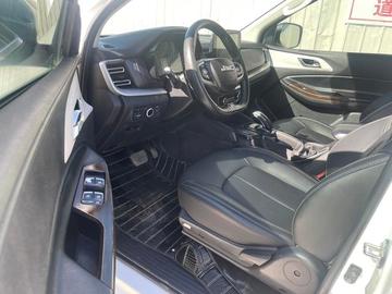 JMC Yuhu 7 2.0TAT Diesel AWD Excellence Standard-Wheelbase - 2