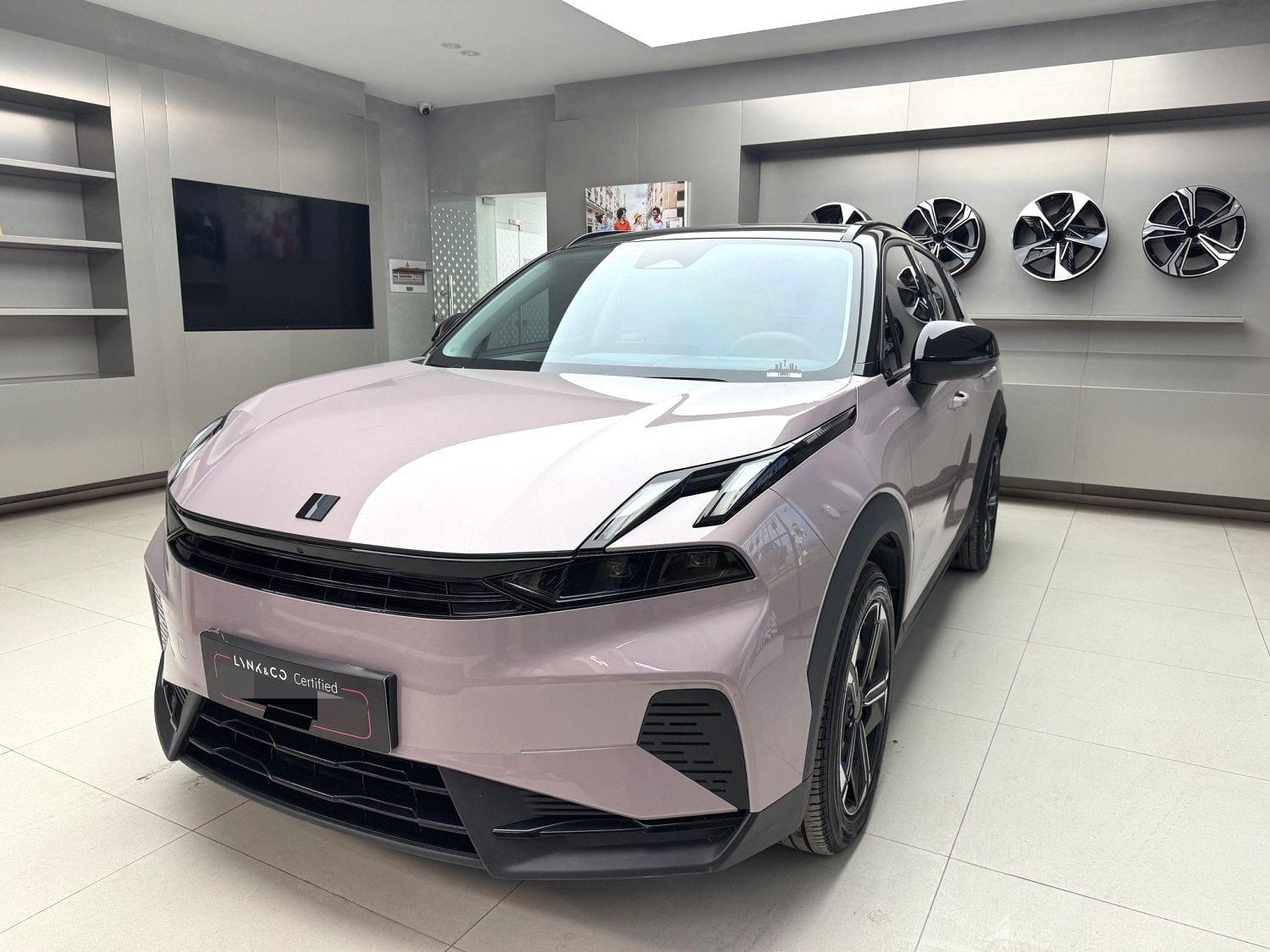 2024 Lynk & Co 06 EM-P Used SUV — image 1