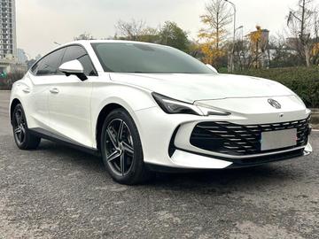 MG MG7 - 3