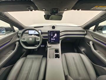 NIO ES8 100k Wh Signature - 5