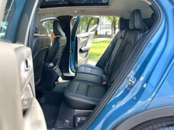 Volvo XC40 B4 AWD Inscription - 4