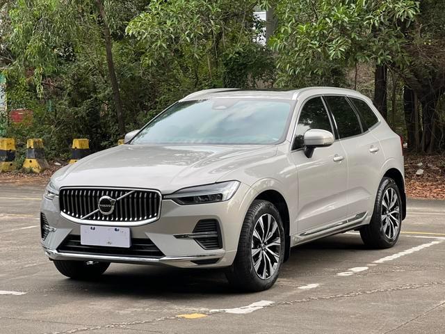 2024 Volvo XC60 B5 4WD Luxury Used SUV — image 1